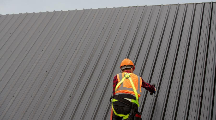 Professional gutter cleaning in Rogers, AR